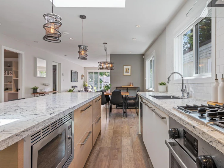 2015 Philip Avenue, North Vancouver, BC, V7P 2W5 - 14