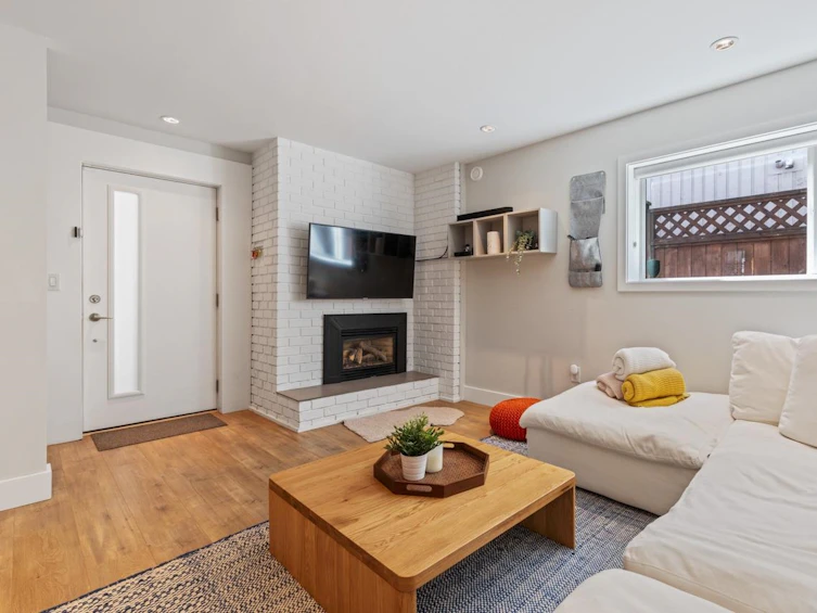 2015 Philip Avenue, North Vancouver, BC, V7P 2W5 - 24