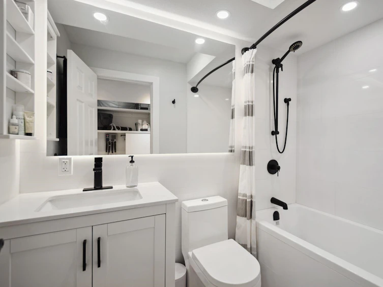301-3270 W 4th Avenue, Vancouver, BC, V6K 1R9 - 17