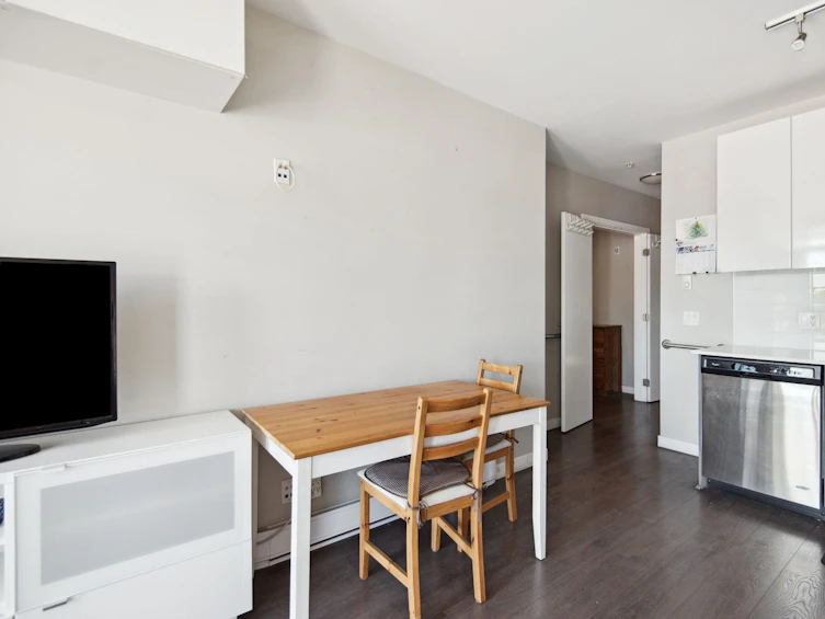 301-6555 Victoria Drive, Vancouver, BC, V5P 3X8 - 10