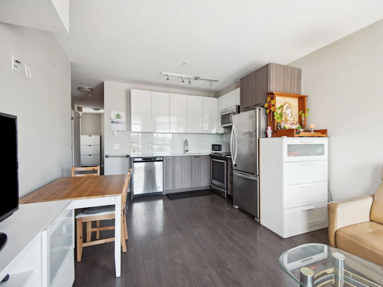 301-6555 Victoria Drive, Vancouver, BC, V5P 3X8 - 11