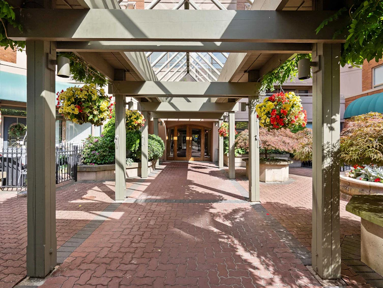 509-15111 Russell Avenue, Surrey, BC, V4B 2P4 - 3