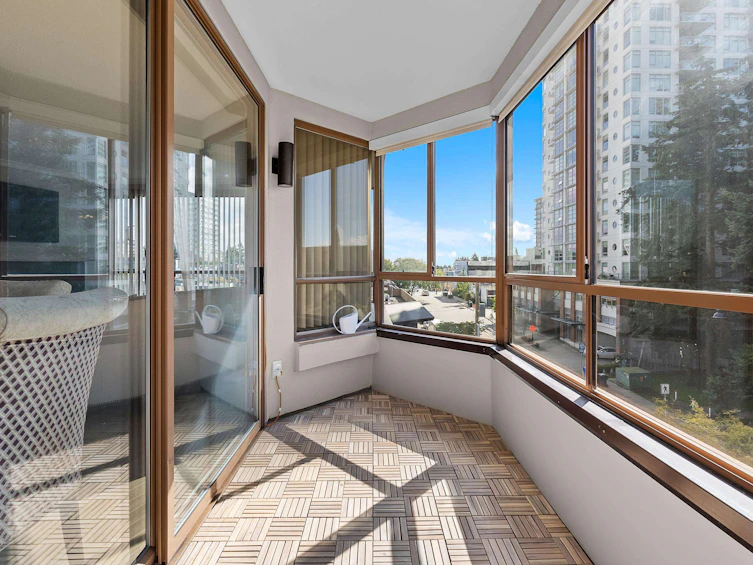 509-15111 Russell Avenue, Surrey, BC, V4B 2P4 - 11