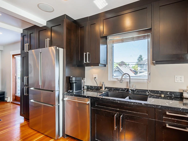 559 West 20th Avenue, Vancouver, BC, V5Z 1X8 - 10