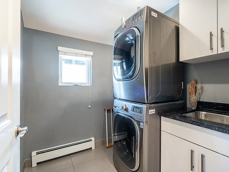 559 West 20th Avenue, Vancouver, BC, V5Z 1X8 - 24