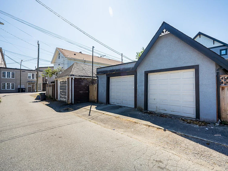 559 West 20th Avenue, Vancouver, BC, V5Z 1X8 - 36