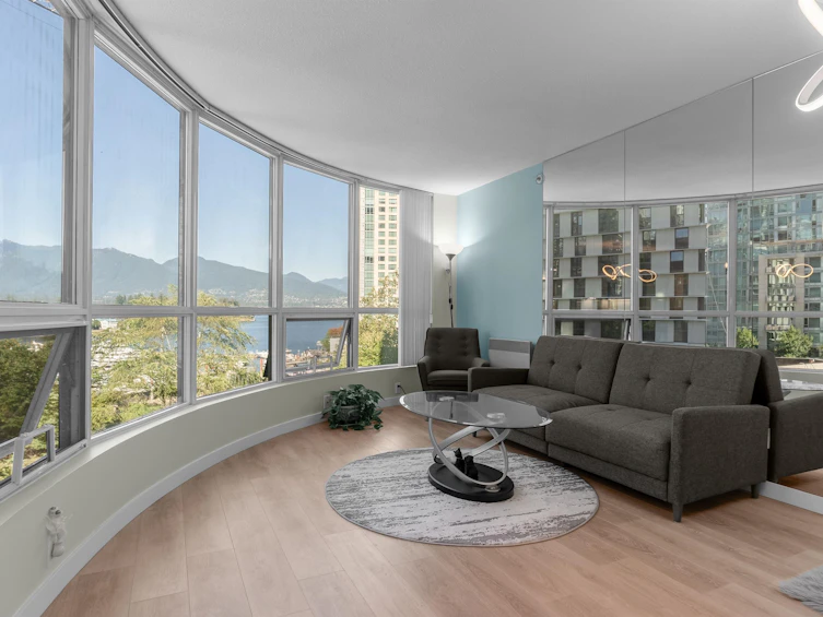 501-555 Jervis Street, Vancouver, BC, V6E 4N1 - 3
