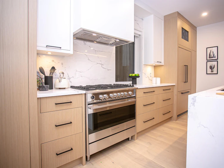 1-3490 Oxford Street, Vancouver, BC, V5K 1N9 - 3