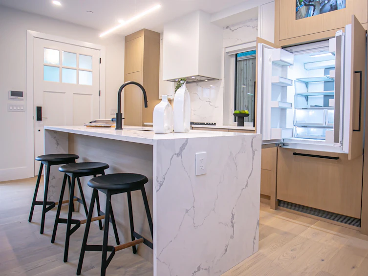 1-3490 Oxford Street, Vancouver, BC, V5K 1N9 - 5