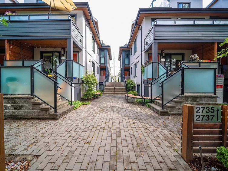 2743 Ward Street, Vancouver, BC, V5R 4S7 - 3