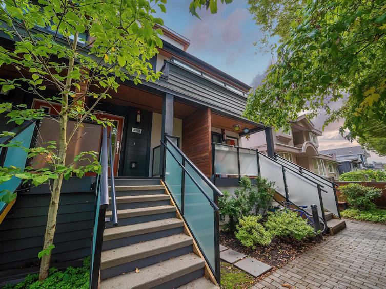 2743 Ward Street, Vancouver, BC, V5R 4S7 - 7