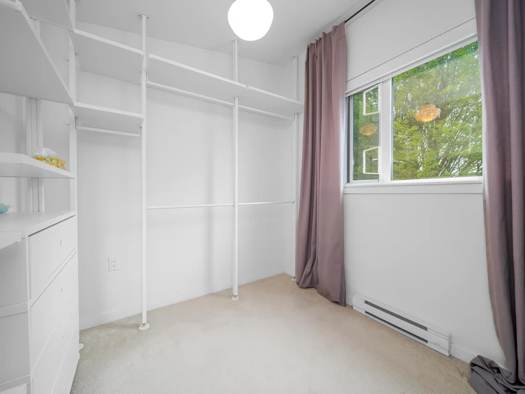 2743 Ward Street, Vancouver, BC, V5R 4S7 - 27