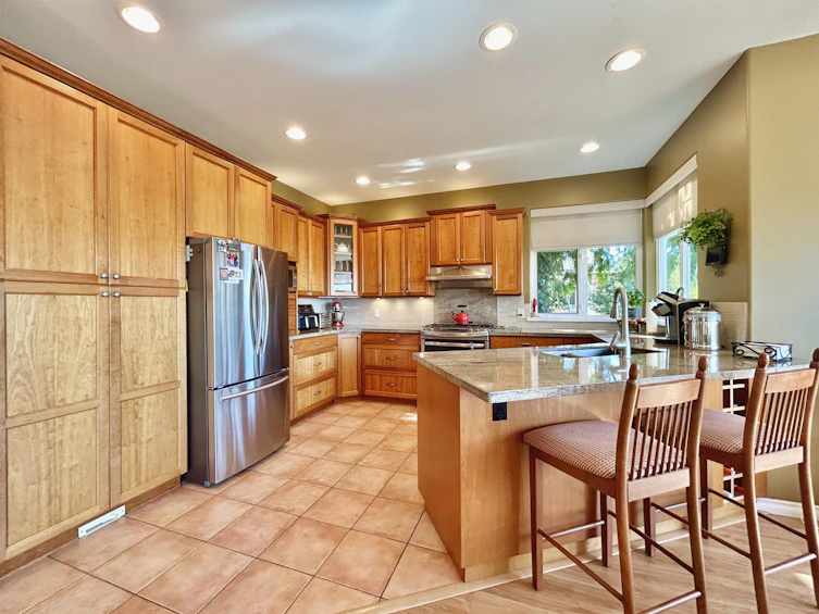 1500 Vernon Drive, Gibsons, BC, V0N 1V5 - 7