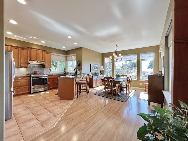 1500 Vernon Drive, Gibsons, BC, V0N 1V5 - 8
