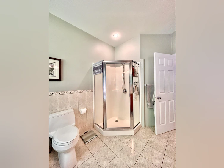 1500 Vernon Drive, Gibsons, BC, V0N 1V5 - 19