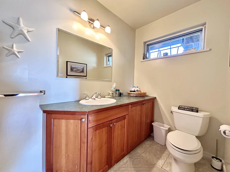 1500 Vernon Drive, Gibsons, BC, V0N 1V5 - 23