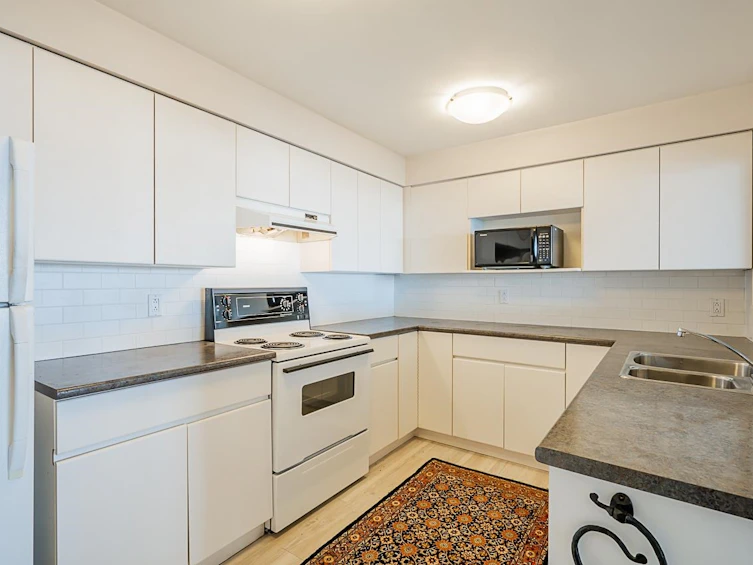 3741 Marine Drive, West Vancouver, BC, V7V 1N3 - 11