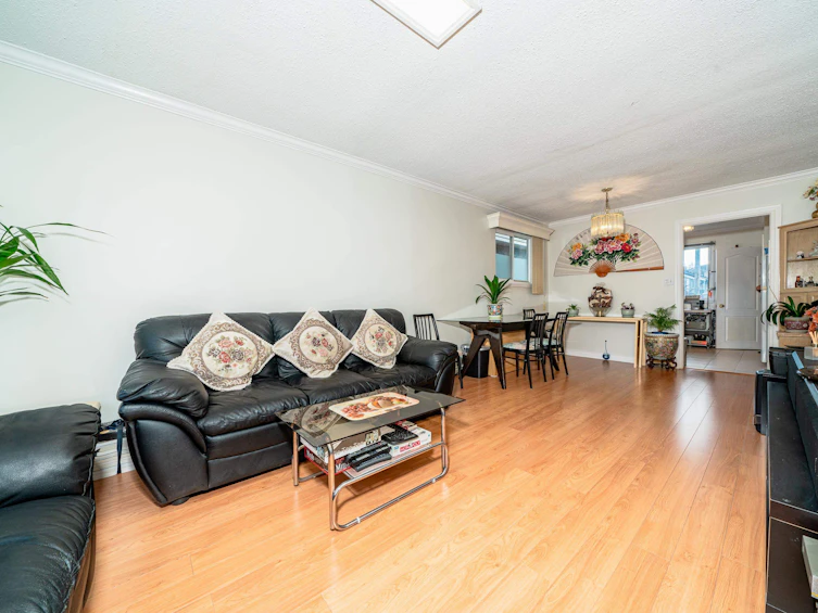 3282 Parker Street, Vancouver, BC, V5K 2V8 - 2