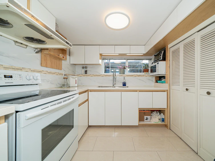 3282 Parker Street, Vancouver, BC, V5K 2V8 - 17