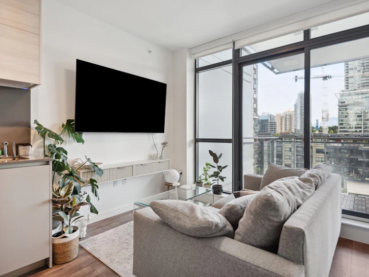 902-4488 Juneau Street, Burnaby, BC, V5C 0M4 - 4