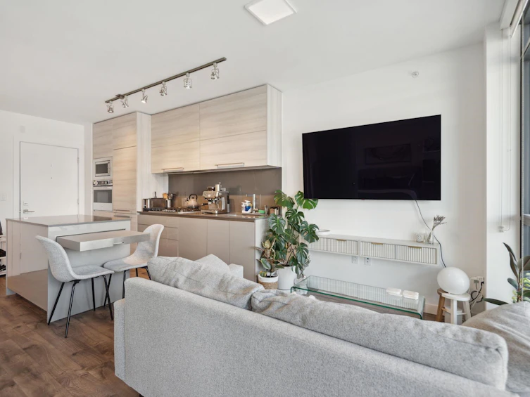 902-4488 Juneau Street, Burnaby, BC, V5C 0M4 - 6