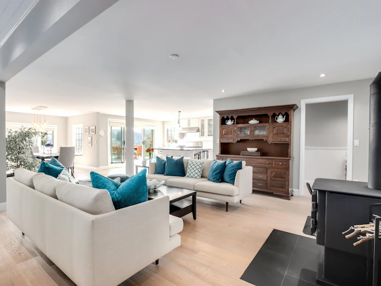 2507 Caledonia Avenue, North Vancouver, BC, V7G 1T8 - 4