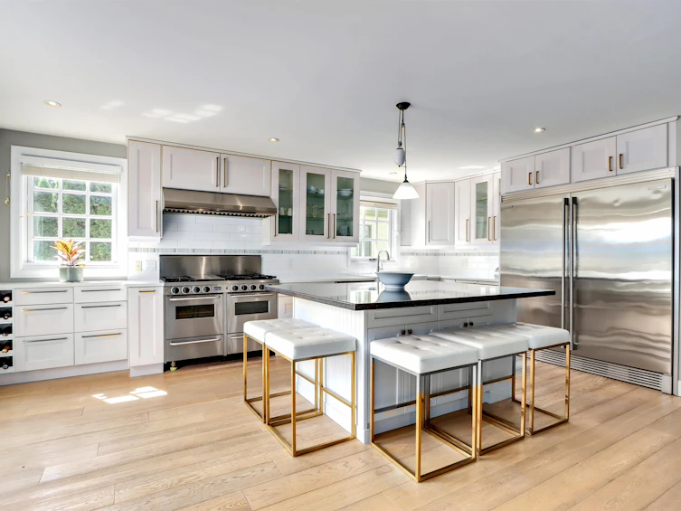 2507 Caledonia Avenue, North Vancouver, BC, V7G 1T8 - 9