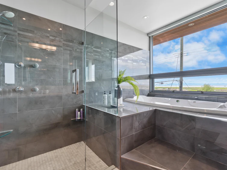 8631 Seafair Drive, Richmond, BC, V7C 1X7 - 22
