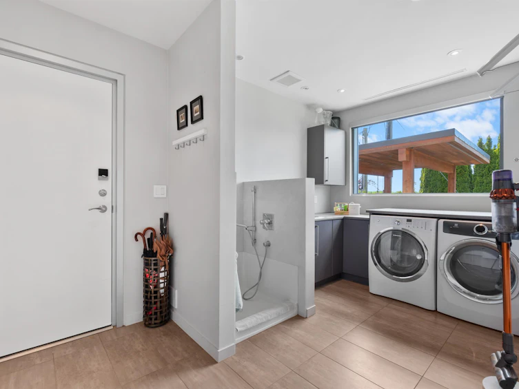 8631 Seafair Drive, Richmond, BC, V7C 1X7 - 30