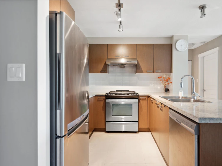 335-9500 Odlin Road, Richmond, BC, V6X 0H5 - 8