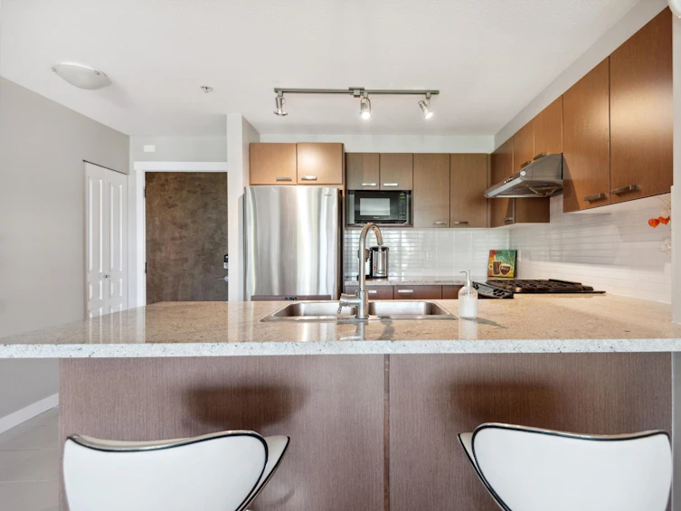 335-9500 Odlin Road, Richmond, BC, V6X 0H5 - 10