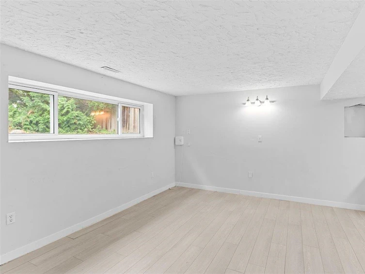 14888 88 Avenue, Surrey, BC, V3S 2S5 - 14