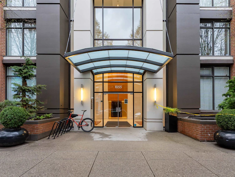 306-1055 Homer Street, Vancouver, BC, V6B 1G3 - 3