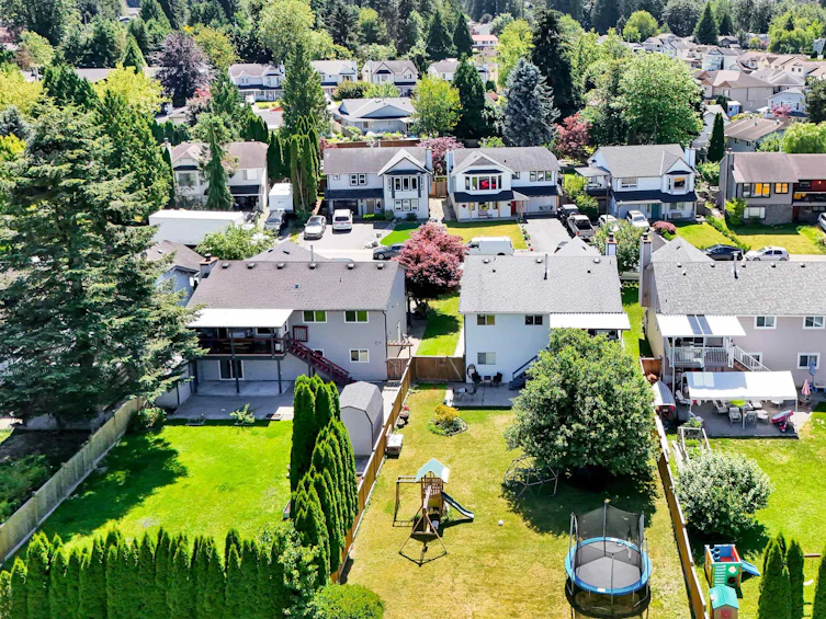 22533 South Kendrick Loop, Maple Ridge, BC, V2X 9W5 - 2