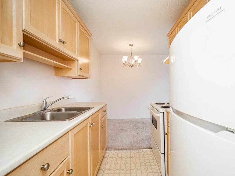 204-1650 Chesterfield Avenue, North Vancouver, BC, V7M 2N7 - 7