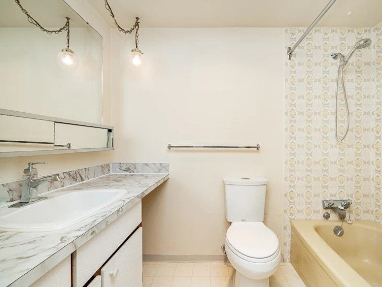 204-1650 Chesterfield Avenue, North Vancouver, BC, V7M 2N7 - 10