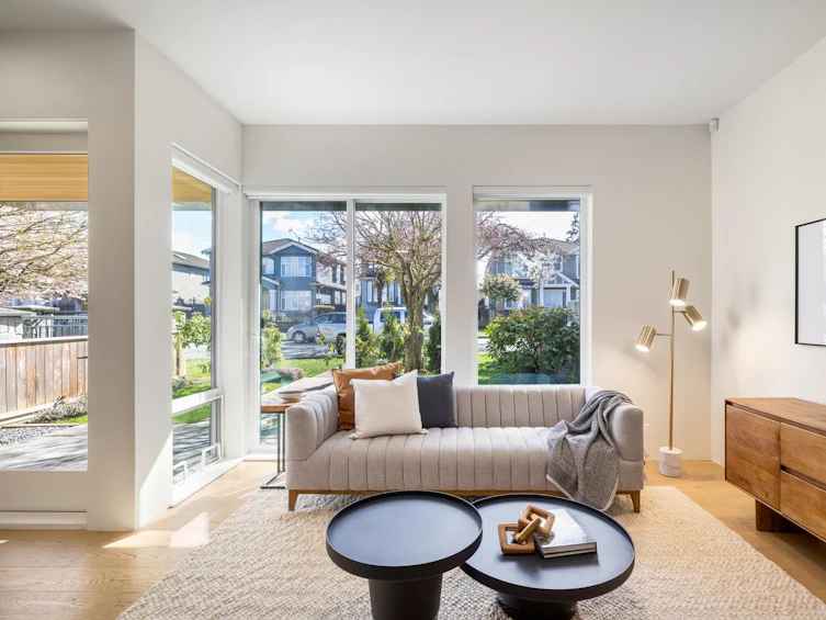2561 East 40th Avenue, Vancouver, BC, V5R 2V8 - 5