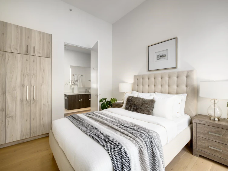 2561 East 40th Avenue, Vancouver, BC, V5R 2V8 - 18