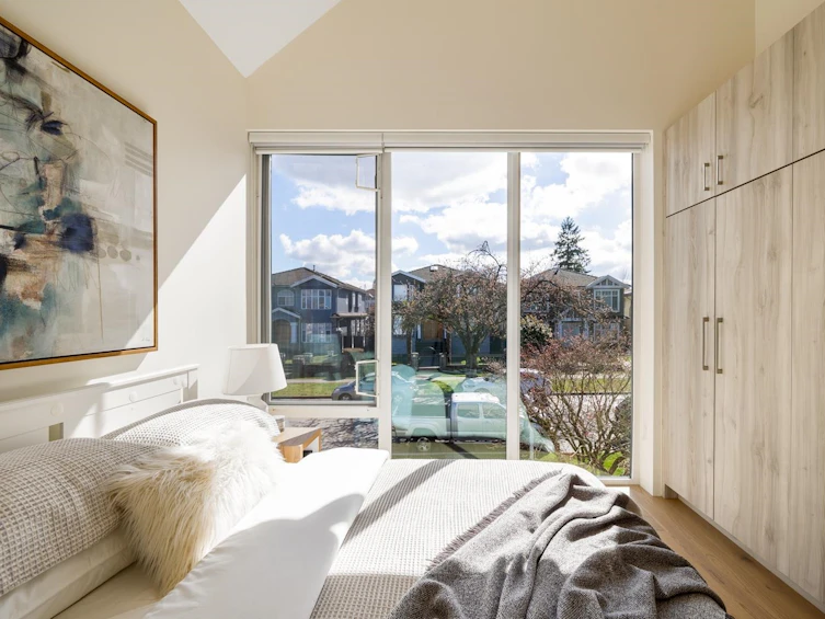 2561 East 40th Avenue, Vancouver, BC, V5R 2V8 - 25