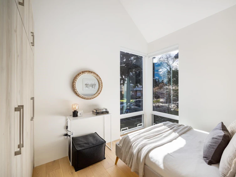 2561 East 40th Avenue, Vancouver, BC, V5R 2V8 - 26