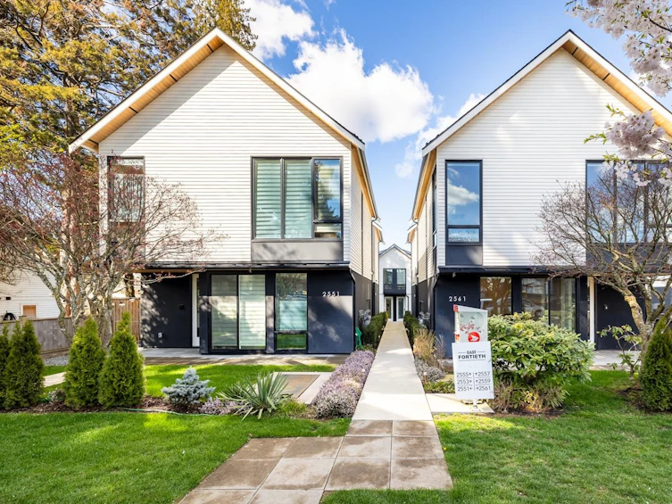 2561 East 40th Avenue, Vancouver, BC, V5R 2V8 - 32