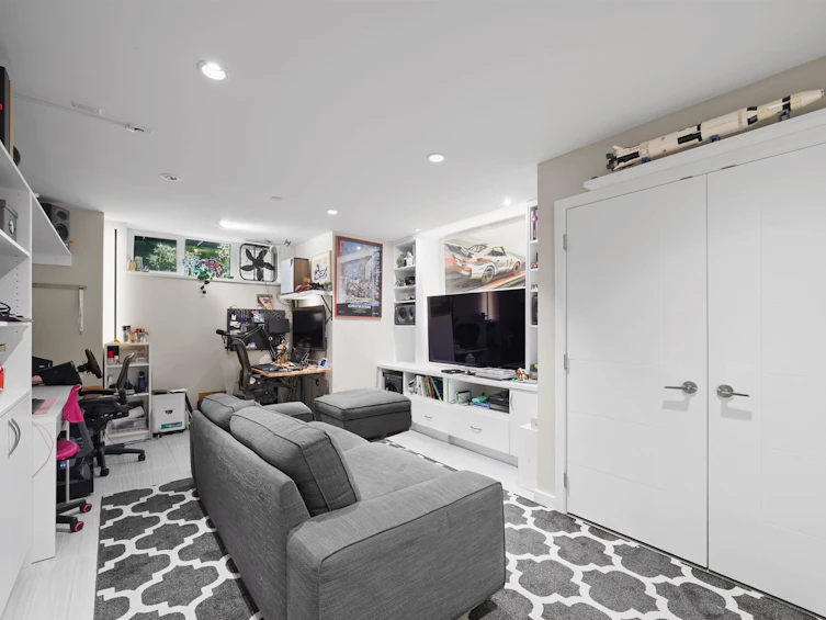 1865 Adanac Street, Vancouver, BC, V5L 2E1 - 25