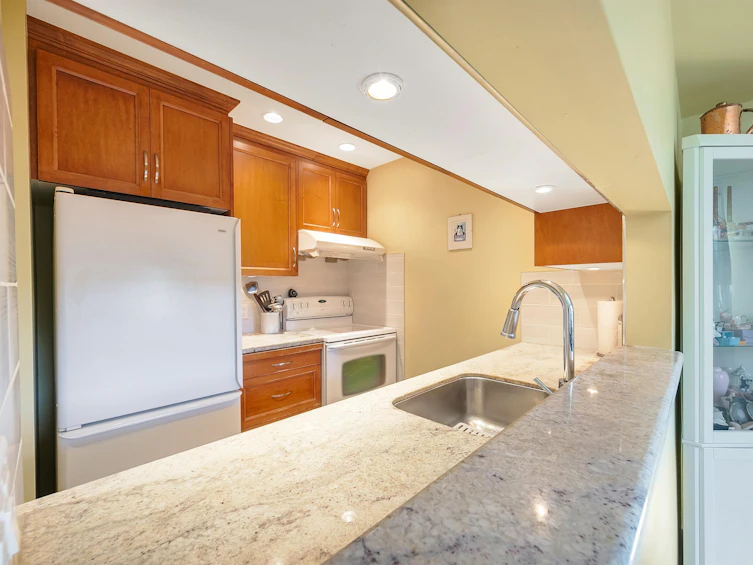 1362 W 7th Avenue, Vancouver, BC, V6H 3W5 - 10