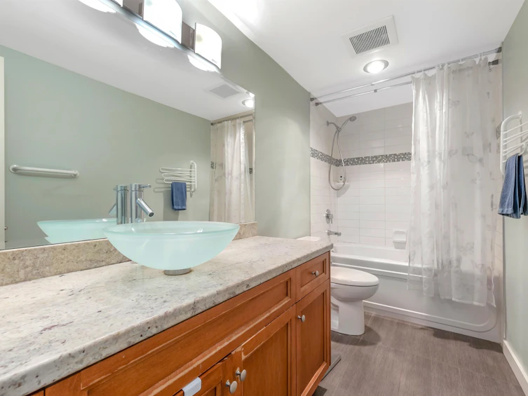 1362 W 7th Avenue, Vancouver, BC, V6H 3W5 - 20