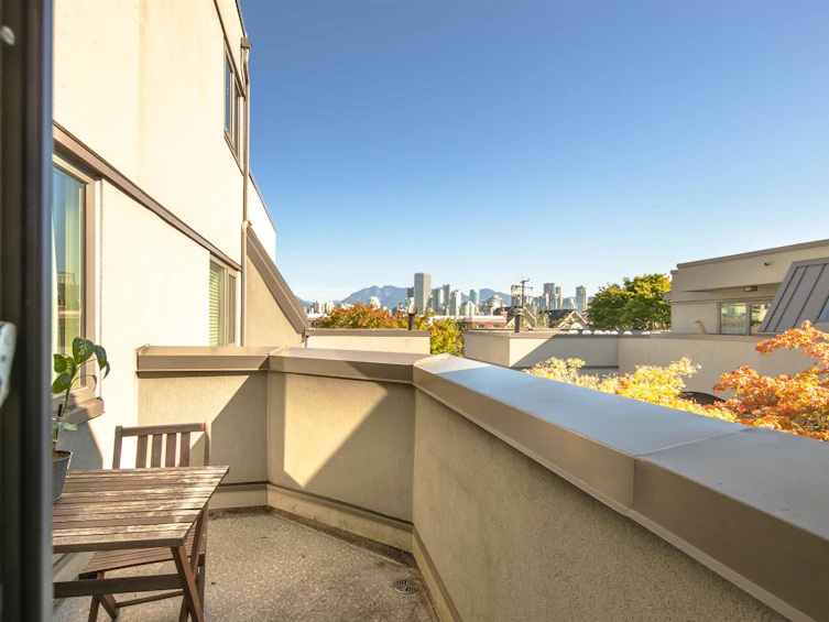 1362 W 7th Avenue, Vancouver, BC, V6H 3W5 - 7