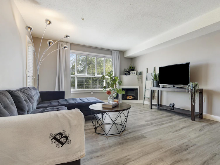 412-5465 203, Langley, BC, V3A 9L8 - 5