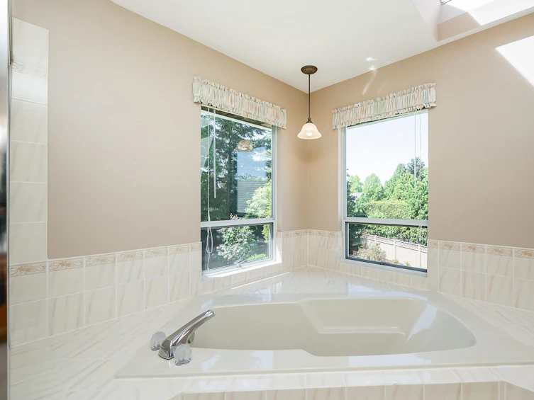 14956 21b Avenue, Surrey, BC, V4A 8Z7 - 21