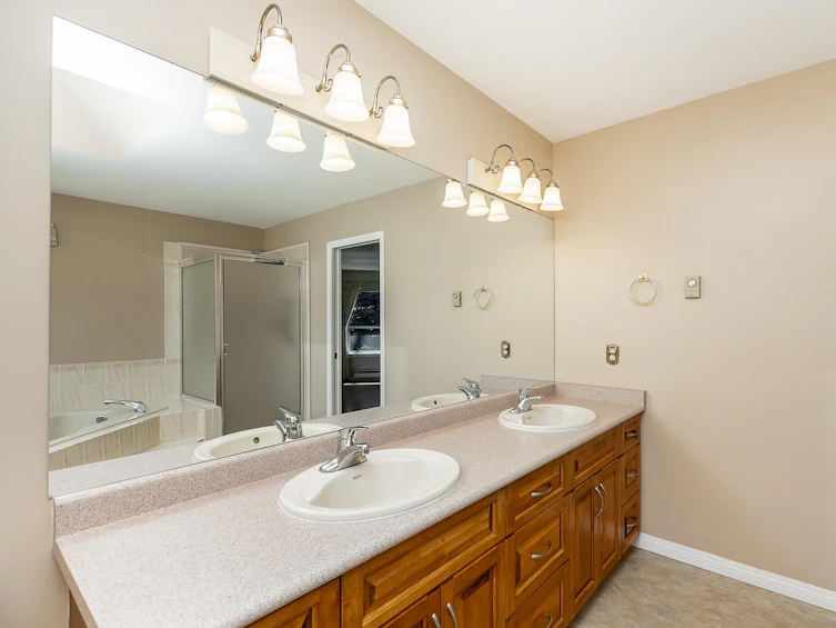 14956 21b Avenue, Surrey, BC, V4A 8Z7 - 22