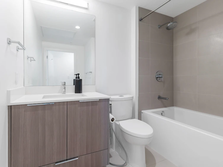 1404-1471 Hunter Street, North Vancouver, BC, V7J 1H3 - 12