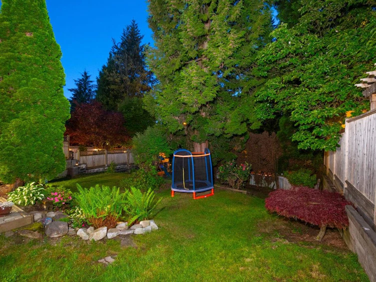 9 Boulderwood Place, Port Moody, BC, V3H 4H9 - 35